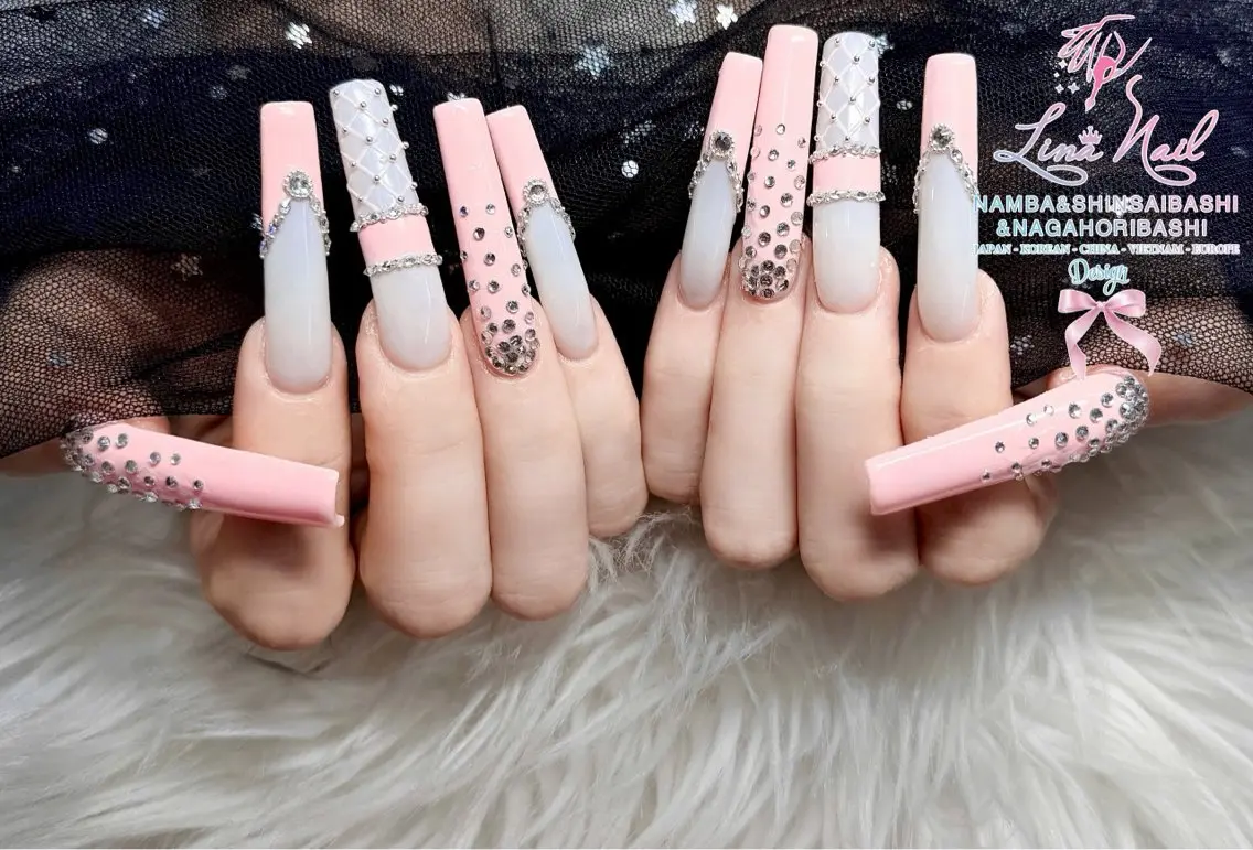 ロング Linanail Nambaのネイルデザイン