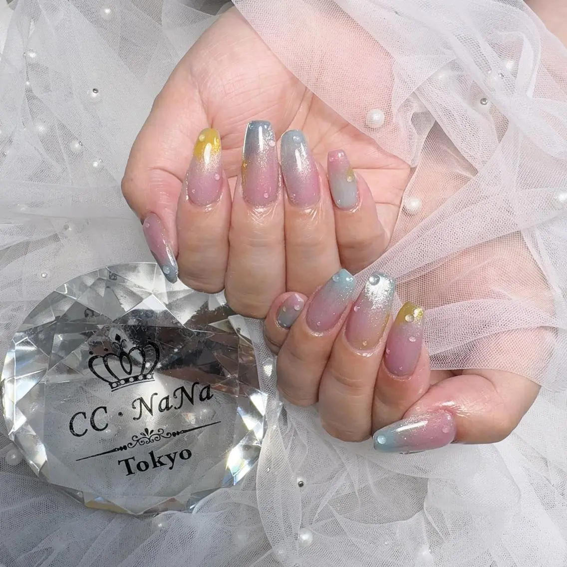 ネイル アートネイル ブルー ジェルネイル グラデーション 氷ネイル・うるうるネイル ハンドネイル CC  NaNa ワンホンネイル🌙Nのネイルデザイン