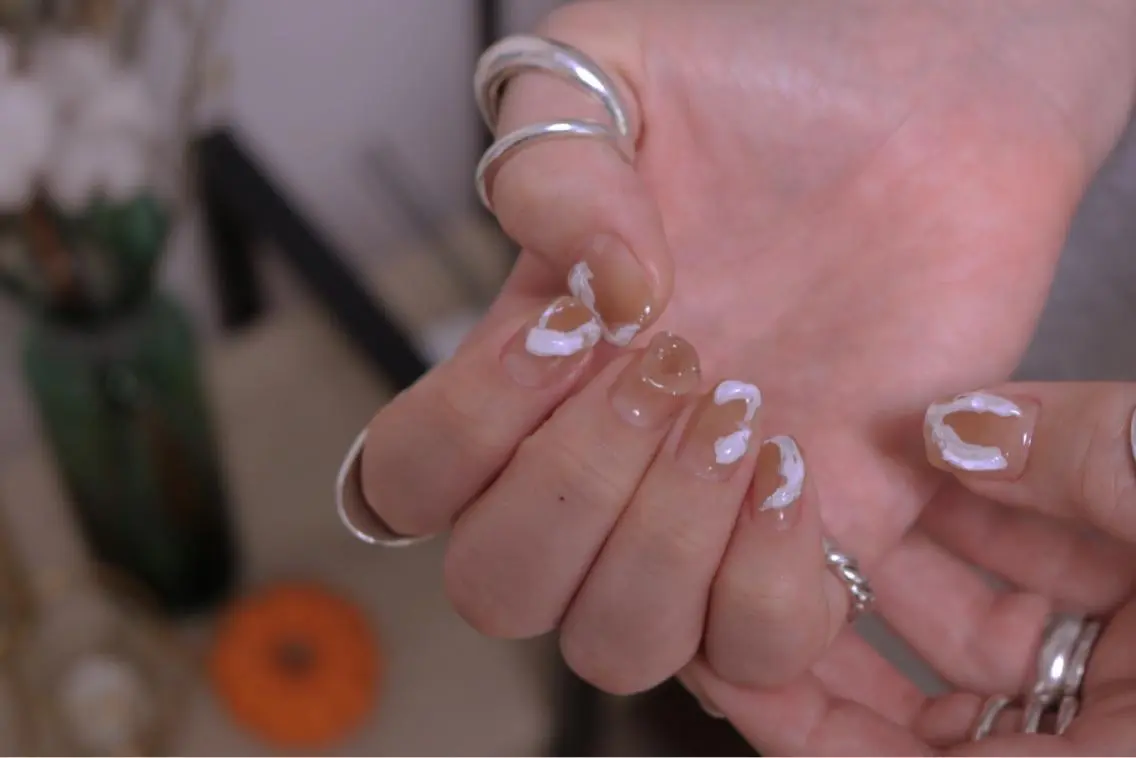 ネイル オーロラネイル カジュアル 長さ出し ジェルネイル 韓国ネイル ハンドネイル MH Nailのネイルデザイン