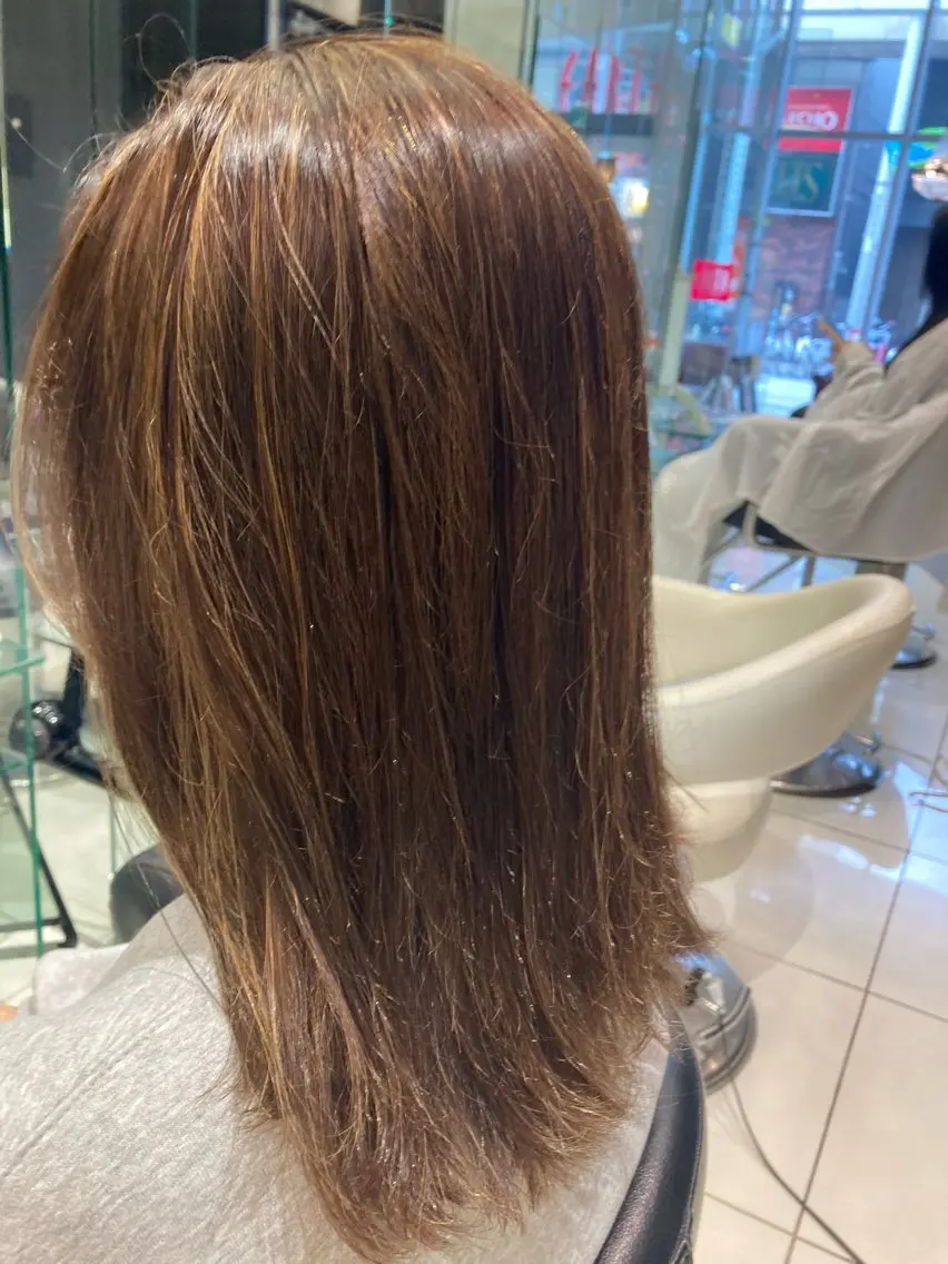 ミディアム ハイライト 田畑 福恵のヘアスタイル