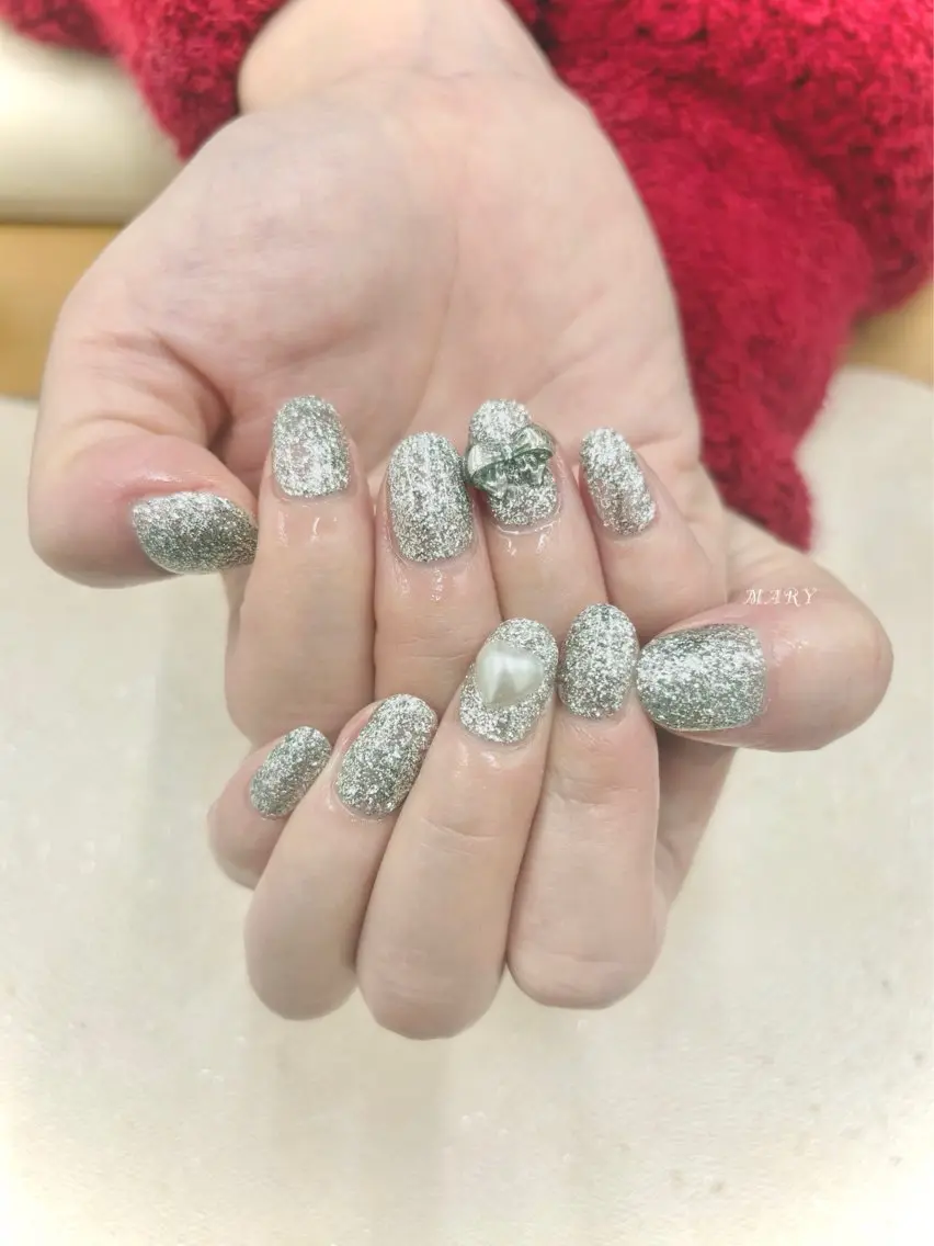 ネイル ハート キラキラネイル ラメ(グリッター) ニュアンスネイル ワンカラーネイル ハンドネイル Mary nail .narumiのネイルデザイン