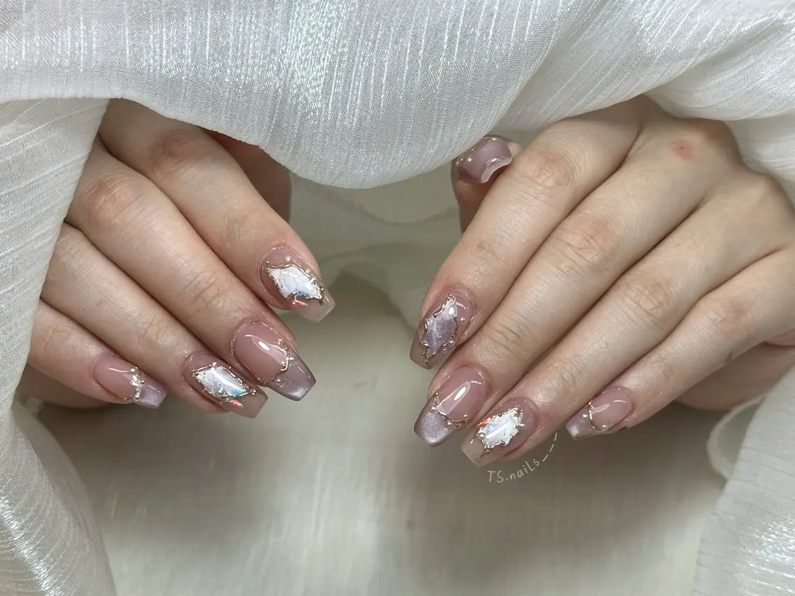ネイル キラキラネイル マグネットネイル 持ち込み シンプルネイル ハンドネイル フットネイル ハンドケア TS. nails___のネイルデザイン