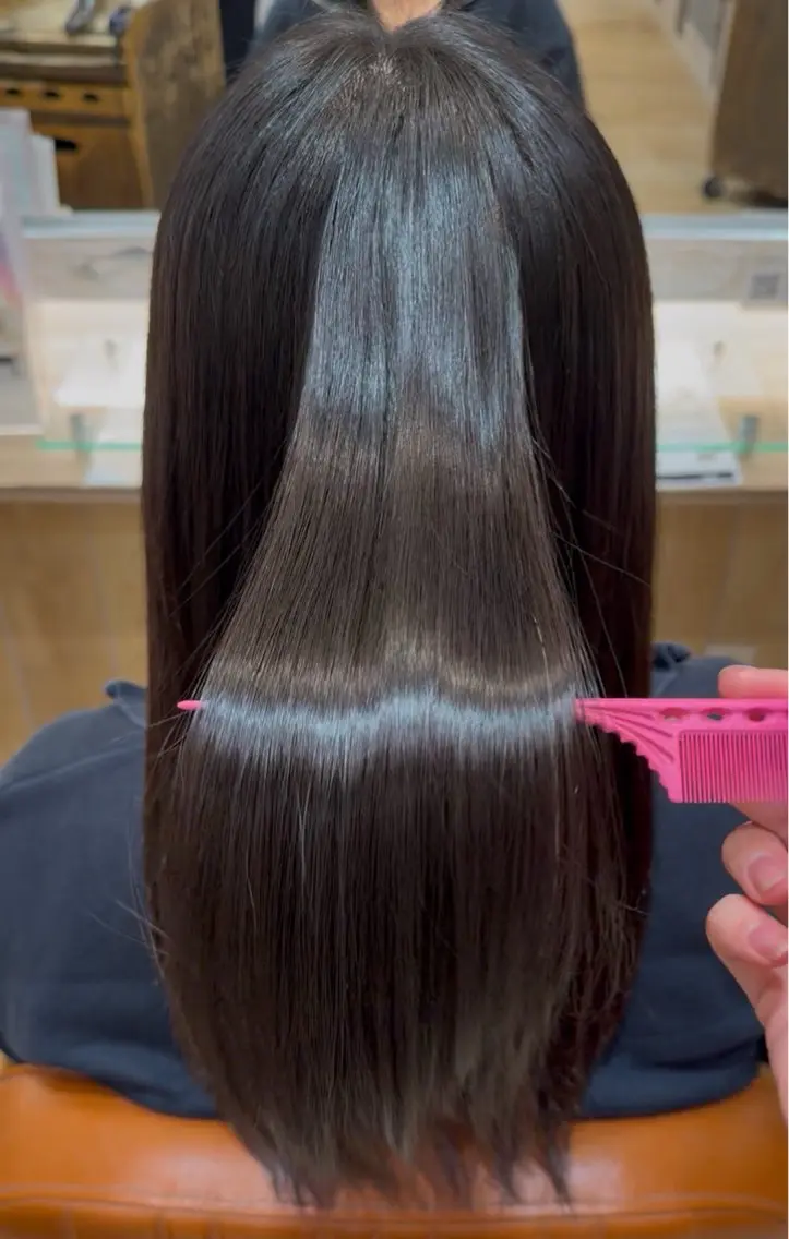セミロング 縮毛矯正 トリートメント 榎本 ほのかのヘアスタイル