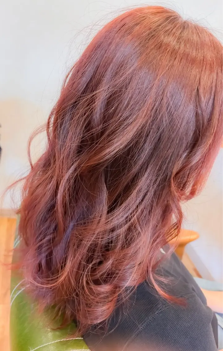 セミロング 加藤 彩のヘアスタイル