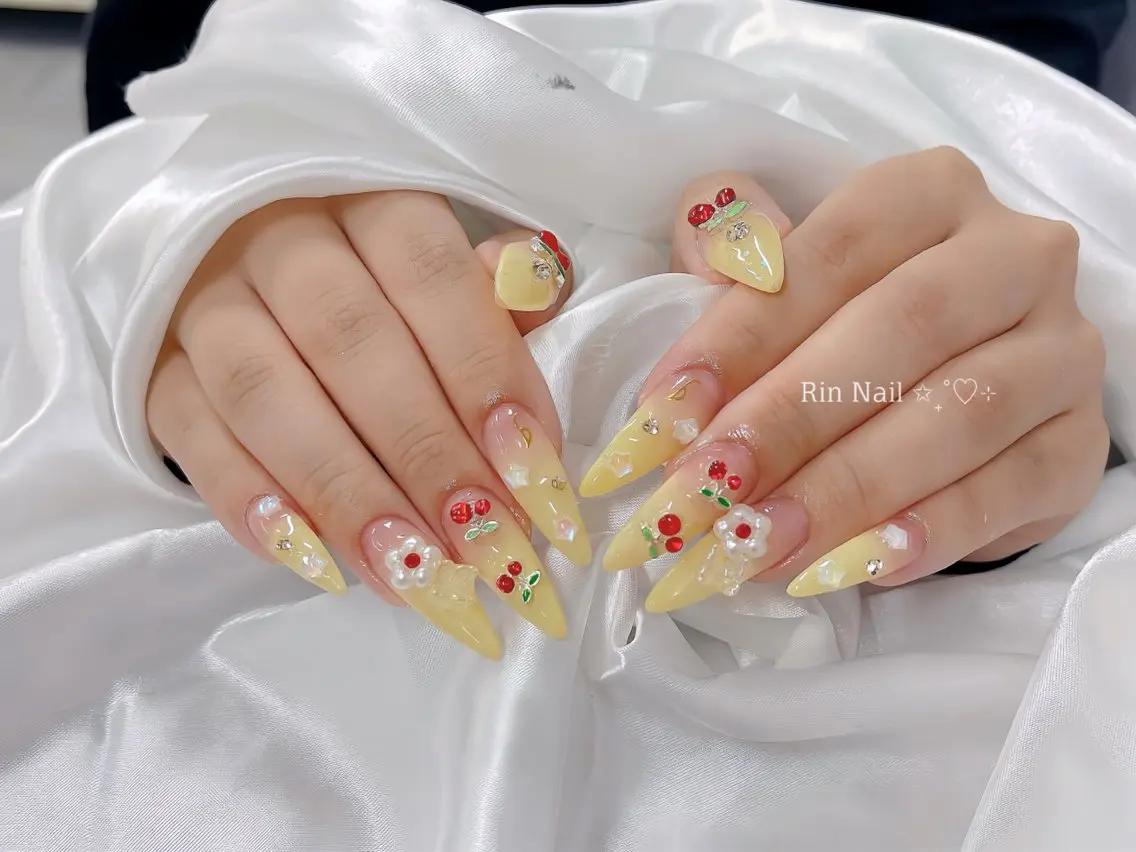 ネイル ボルドー フレンチネイル グラデーション キラキラネイル 韓国ネイル ハンドネイル Rin Nail Shinokuboのネイルデザイン