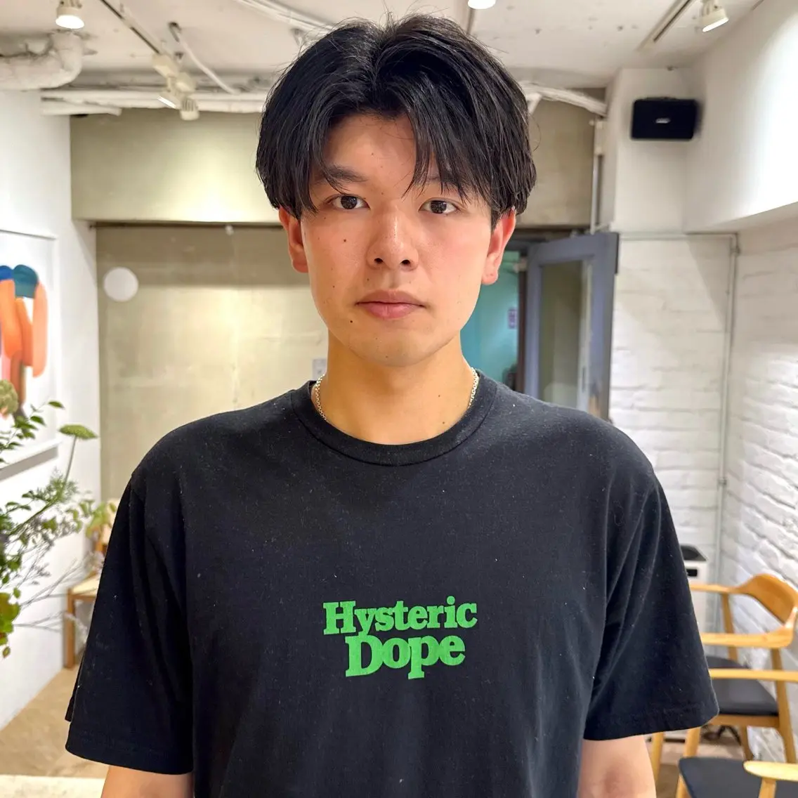 ショート メンズ センターパート ダウンパーマ フェザーパーマ メンズパーマ スパイキーショート カット センターパート 田形清流のヘアスタイル