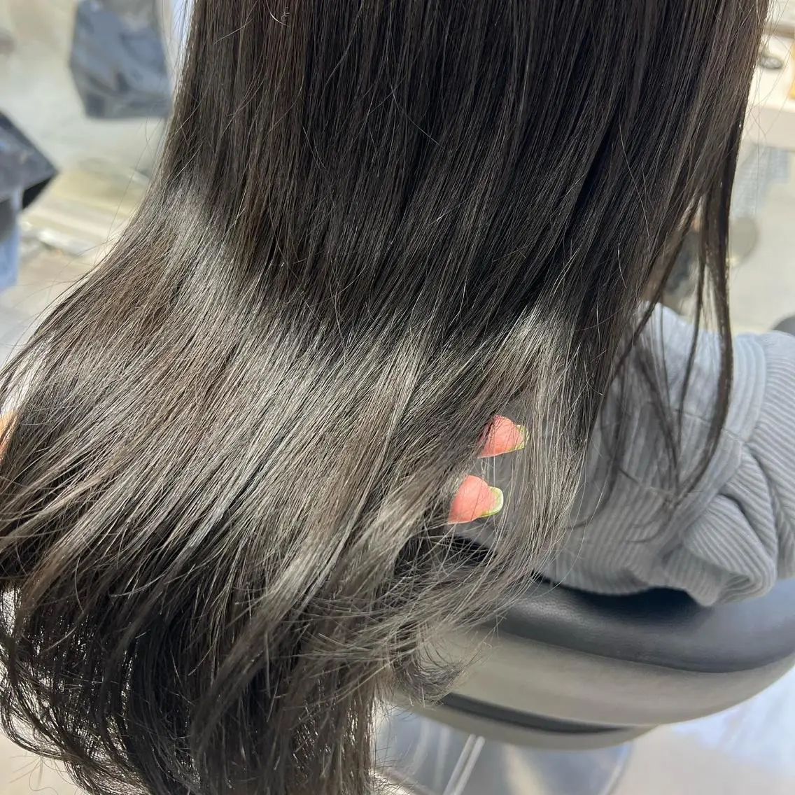 セミロング カラー アッシュ アッシュグレー アッシュグレージュ 透明感カラー グレージュ カット ヘアカラー 【暖色カラー特化】 中山由梨のヘアスタイル