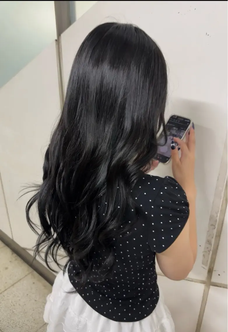 カラー 織江 叶夢のヘアスタイル