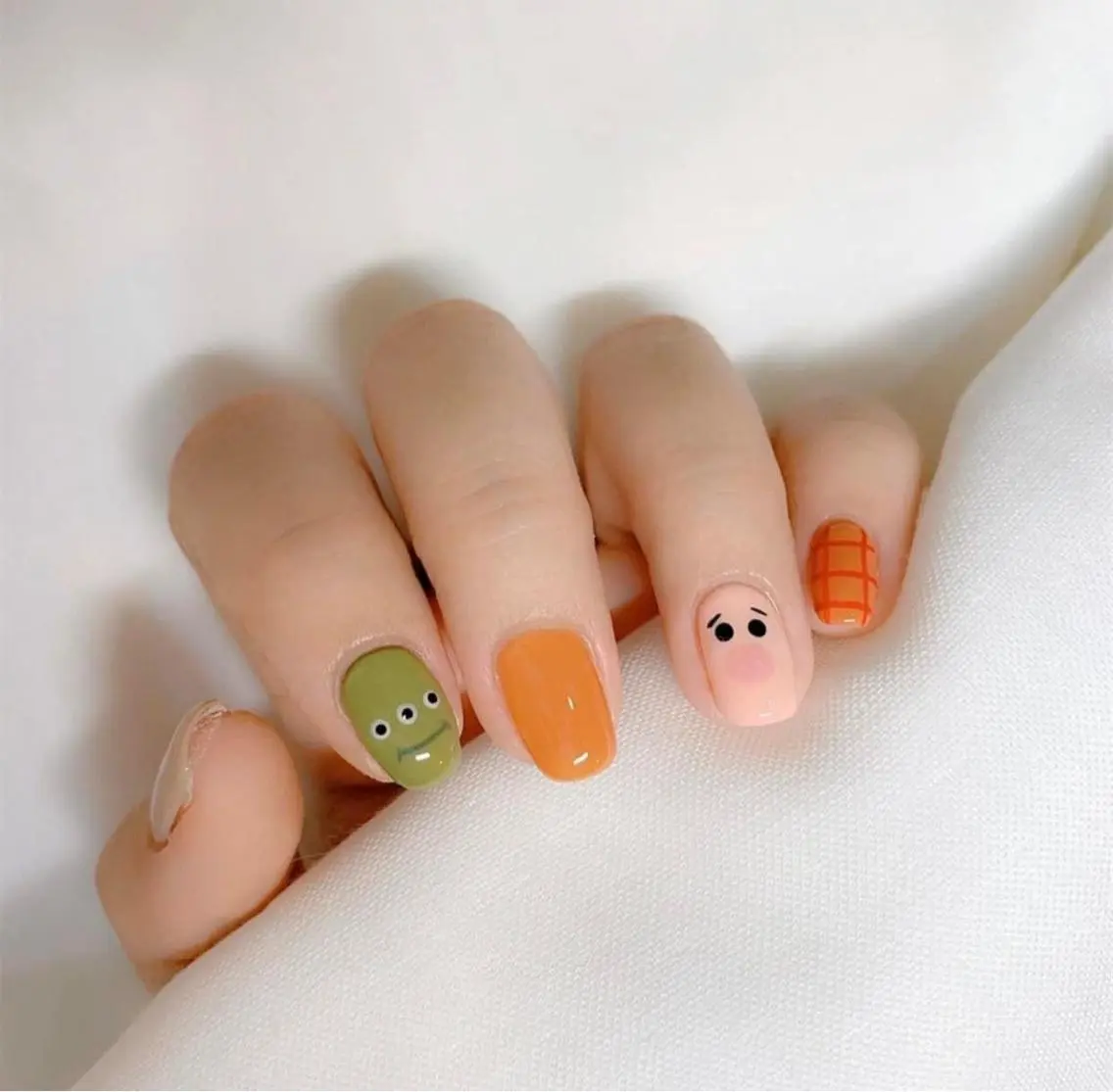 ネイル Tina Nailstudioのネイルデザイン