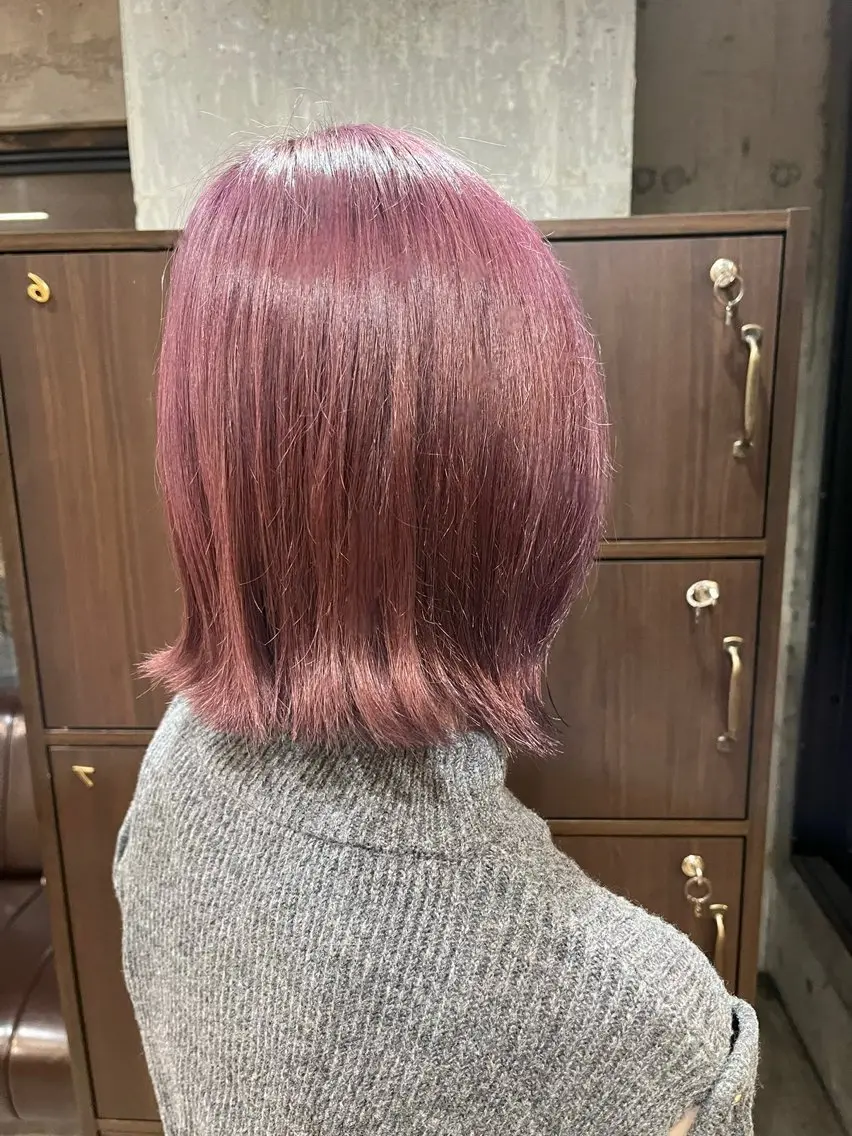ショート ボブ 外ハネヘア 透明感カラー🫧 RIKAのヘアスタイル