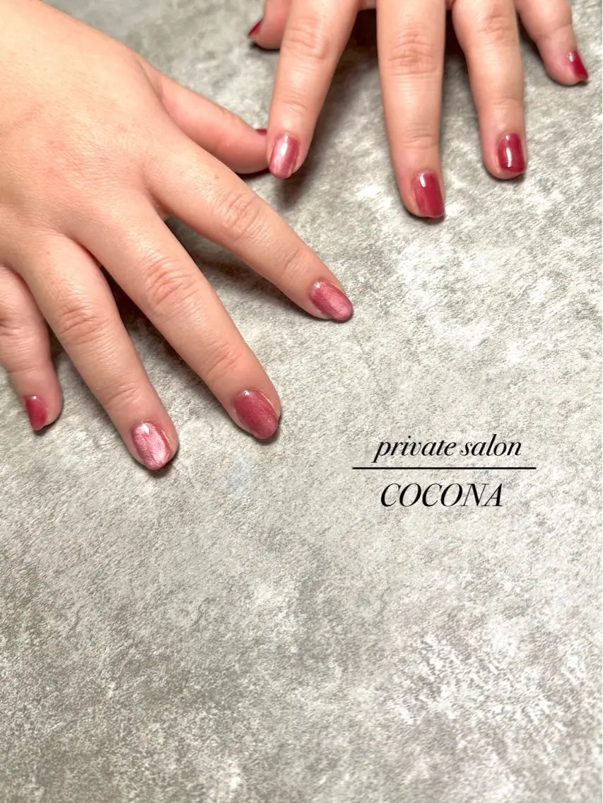 ネイル マグネットネイル マグネットワンカラー ワンカラーネイル 赤色 ハンドネイル プライベートサロン nailcoconaのネイルデザイン