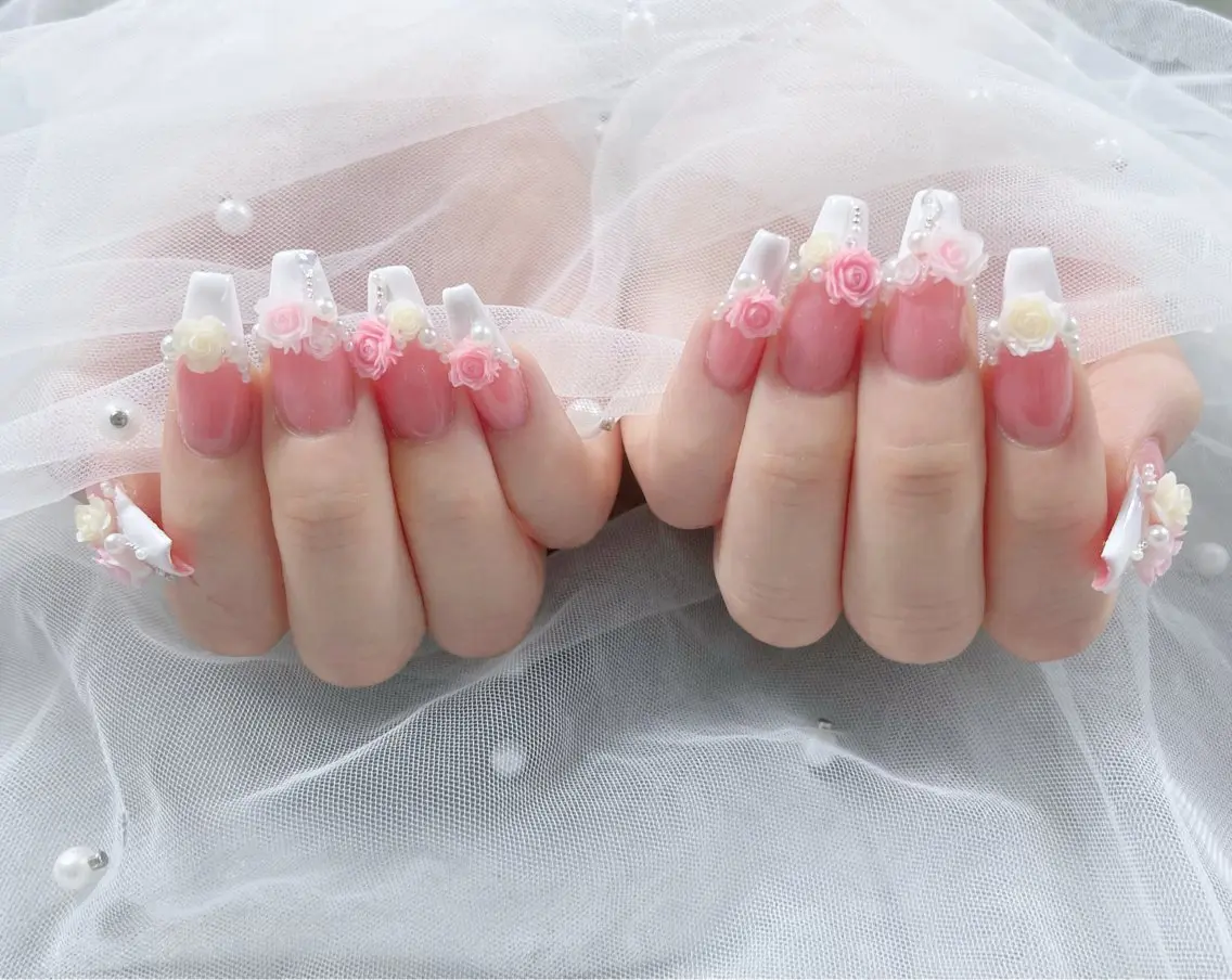 ネイル オーロラネイル クリアネイル フラッシュネイル ジェルネイル グラデーション ハンドネイル Amee Nail Salonのネイルデザイン