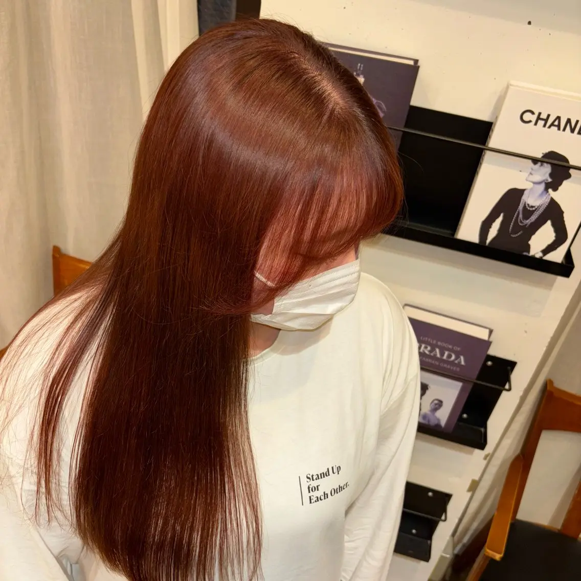 カラー 新原 陽那のヘアスタイル