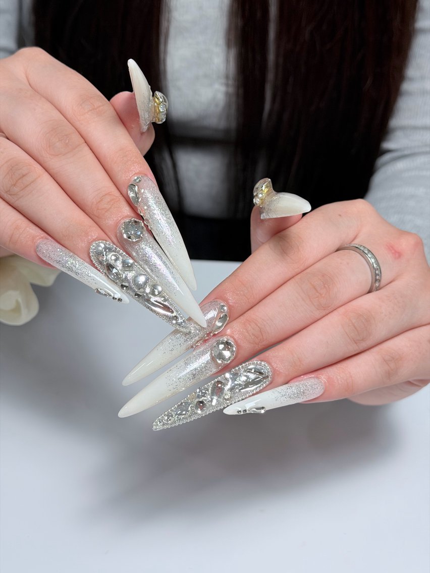 ネイル フットネイル フレンチネイル グラデーション 韓国ネイル ロングネイル ハンドネイル Miyabie' Nail Salonのネイルデザイン