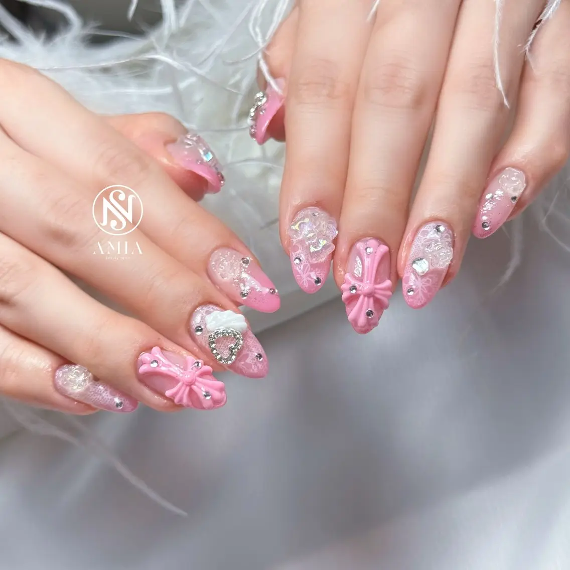セミロング ハンドネイル 🌟AMIA BEAUTY🌟のネイルデザイン