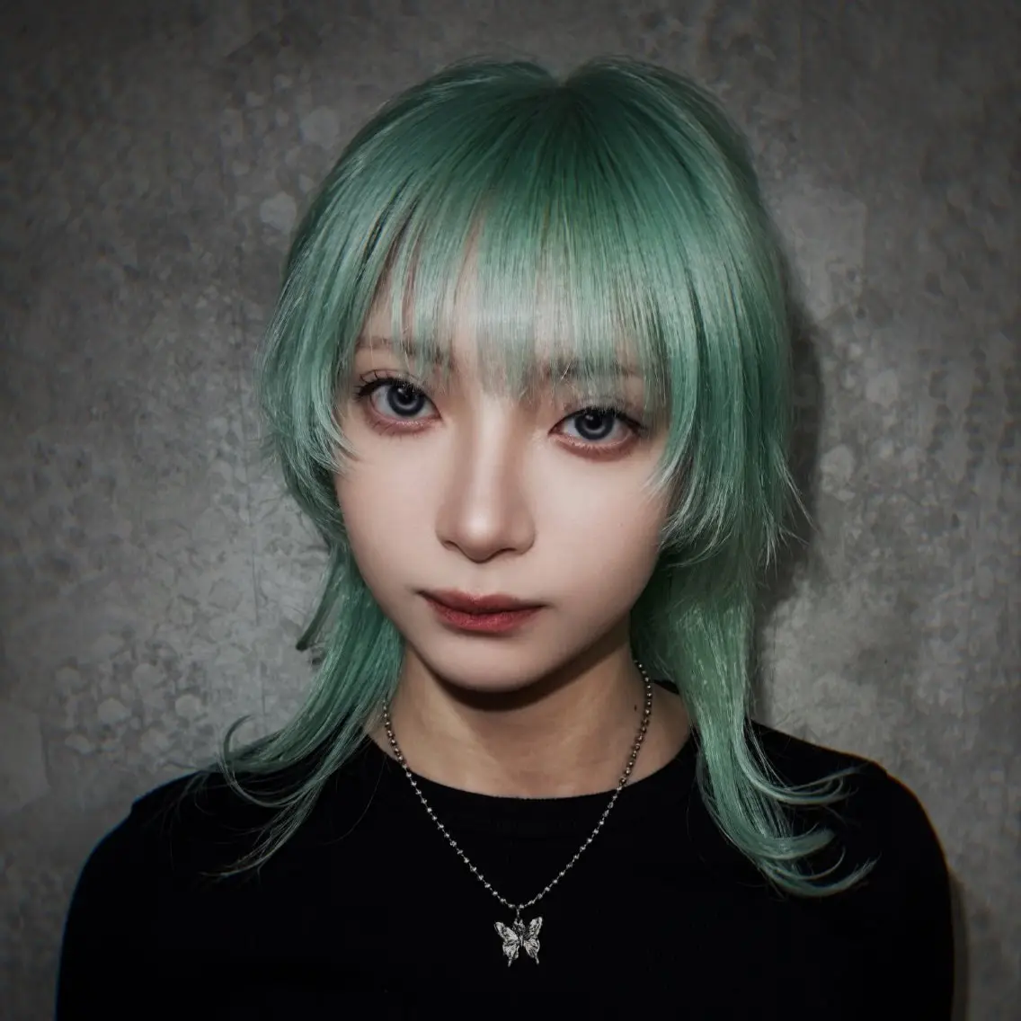 ミディアム カラー ブリーチ ケアブリーチ デザインカラー ハイトーンカラー ハッシュカット カット ヘアカラー トリートメント ハイトーン/レイヤー しゅーたのヘアスタイル
