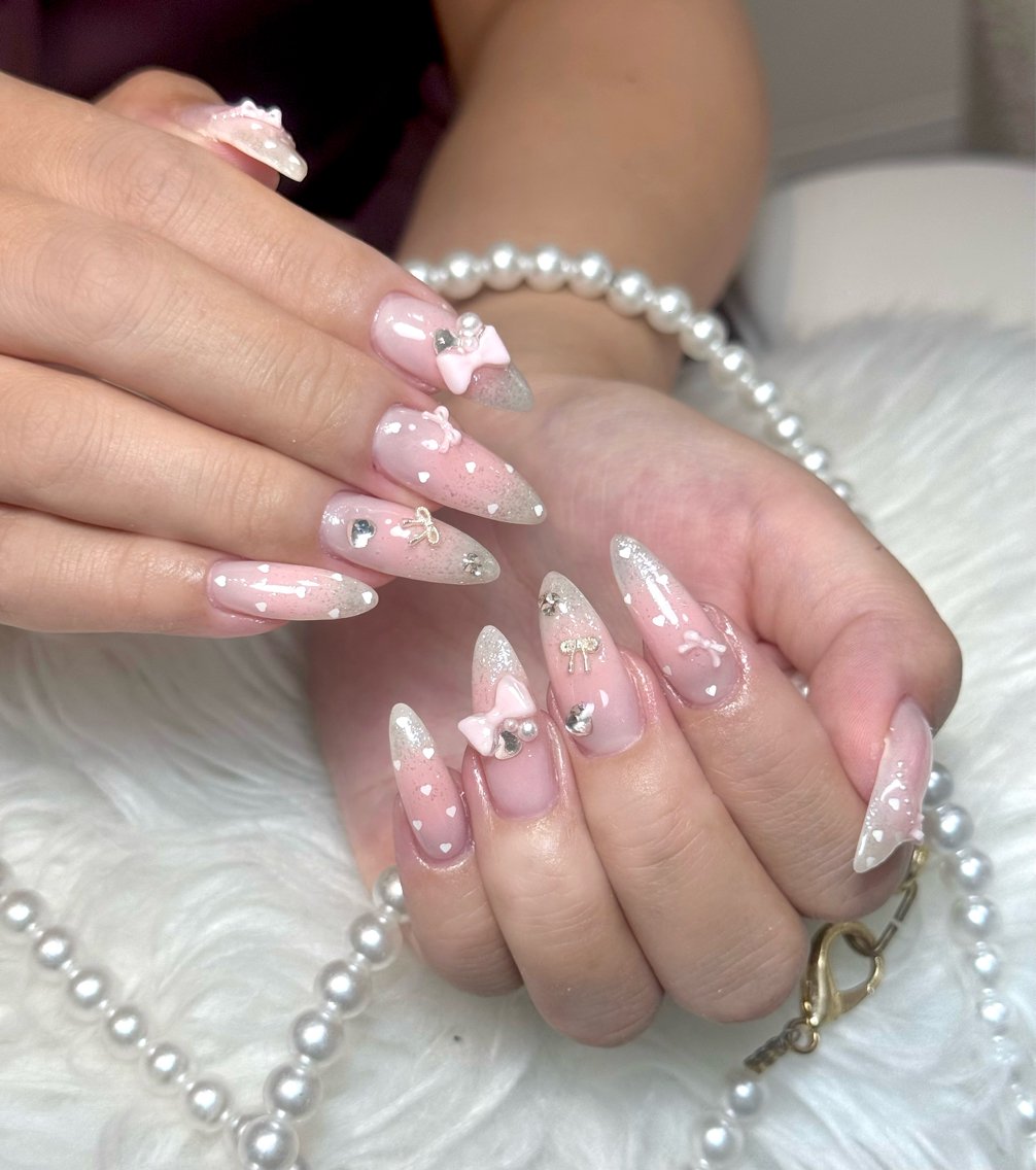 ネイル クリアネイル ドット フラッシュネイル フレンチネイル マグネットネイル ハンドネイル ハンドケア Aria Nail Beautyのネイルデザイン