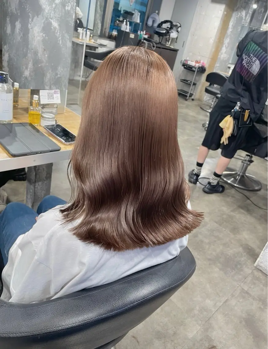 セミロング カラー カット ヘアカラー トリートメント ヘッドスパ ヘアセット ベージュカラー💖 やすひろのヘアスタイル