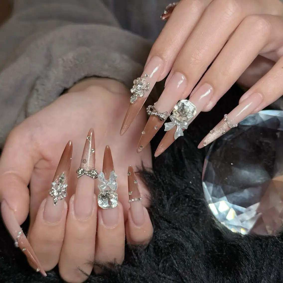 ネイル アートネイル ボルドー フレンチネイル ジェルネイル 氷ネイル・うるうるネイル ハンドネイル Julie NailSalonのネイルデザイン