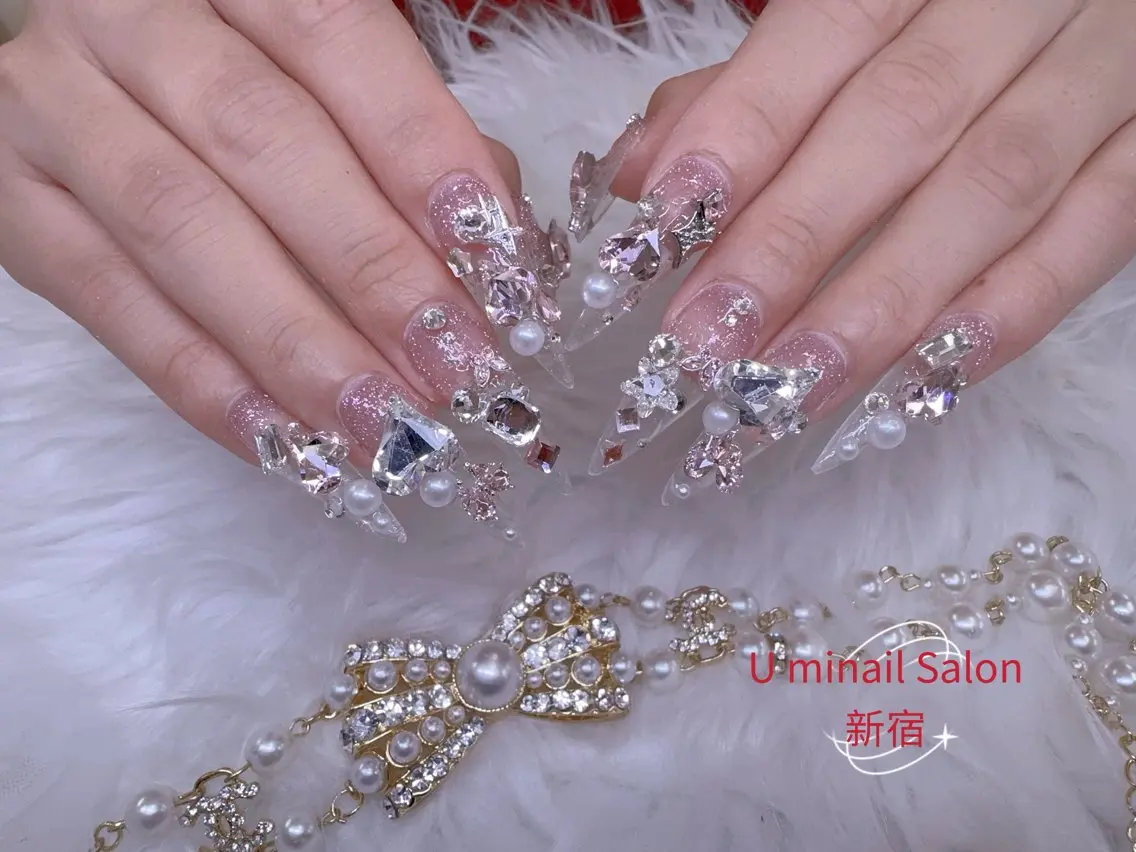 ネイル UMI ネイルサロン新宿🎀のネイルデザイン