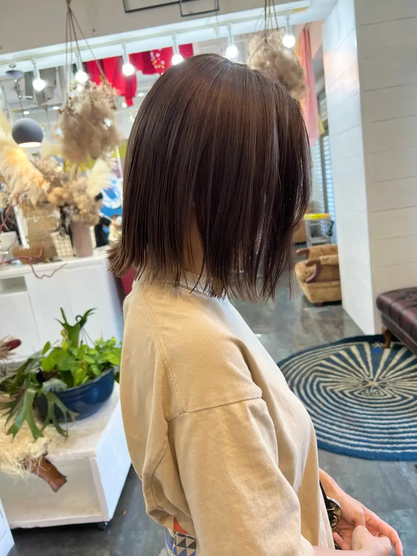 ミディアム カラー グレージュ ラベンダーカラー ラベンダーグレージュ ラベンダーグレー LOMARLIE JURIAのヘアスタイル