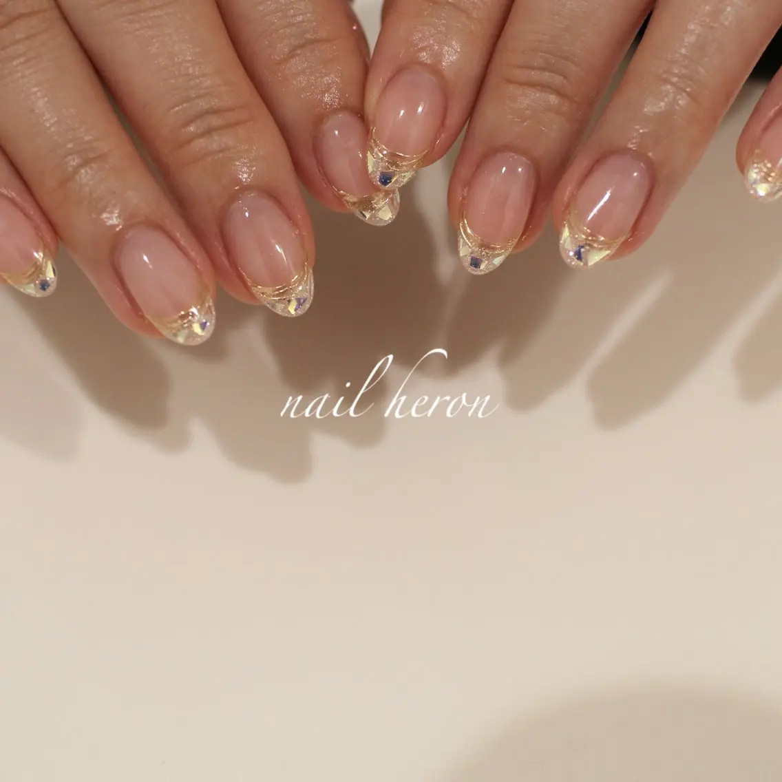 ネイル フレンチネイル ガラスフレンチ ミラーネイル ハンドネイル saki_ nail heronのネイルデザイン