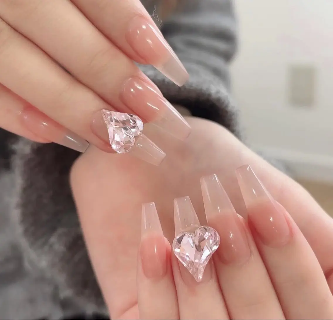 ネイル グラデーション キラキラネイル ワンカラーネイル 冬ネイル Jenn Nail Salonのネイルデザイン
