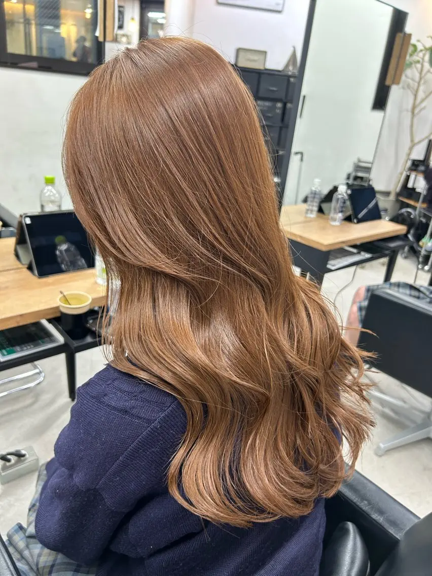 ロング カラー ベージュカラー ブリーチ ダブルカラー ブリーチなしカラー トリートメント RYOSUKE ハイトーンのヘアスタイル