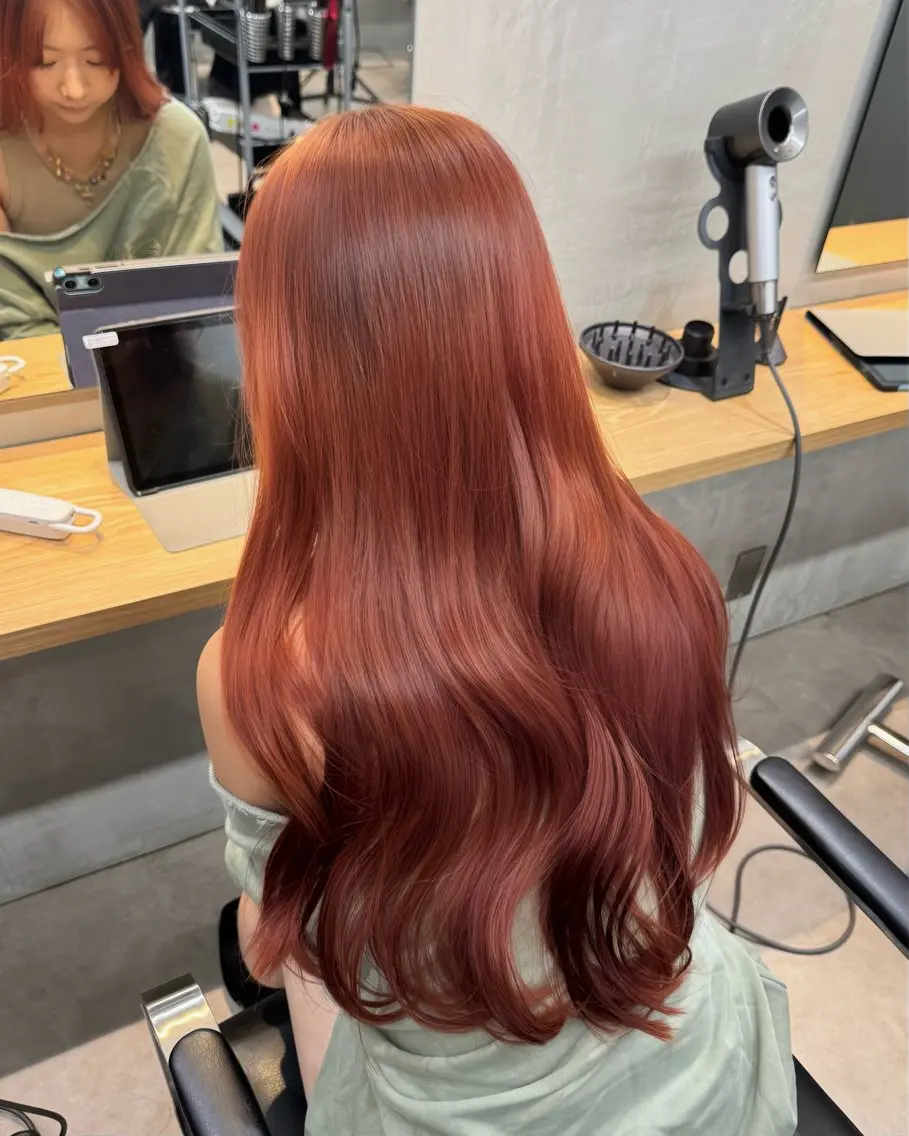 ロング カラー ブリーチ ブリーチなしカラー オレンジ ヘアカラー トリートメント Anna / TWINのヘアスタイル