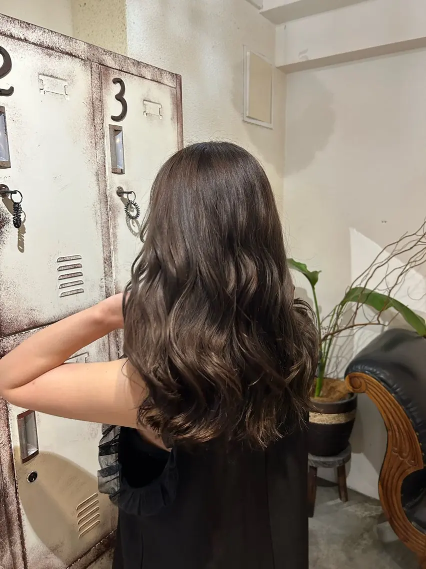 ロング カラー カット ヘアカラー トリートメント ヘッドスパ putri 川邉 優花のヘアスタイル