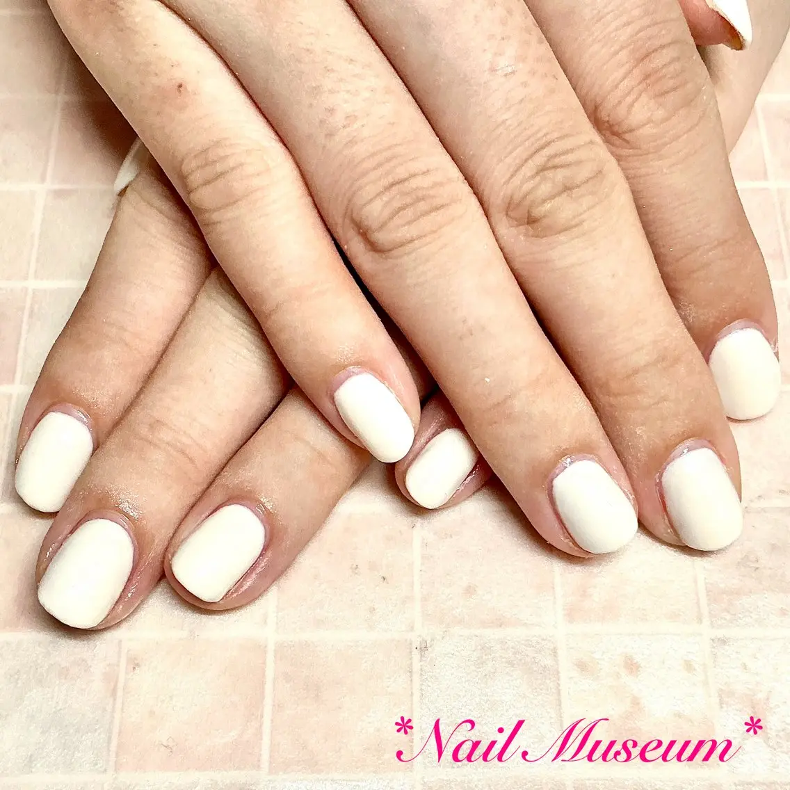 ネイル ブルー ジェルネイル ワンカラーネイル パラジェル ハンドネイル nailmuseum KAMATARIのネイルデザイン
