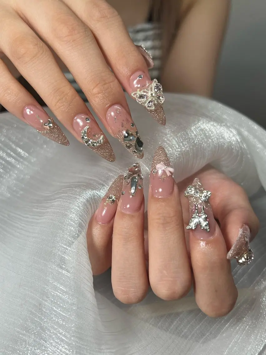 ネイル ハンドネイル Luna Gladeのネイルデザイン