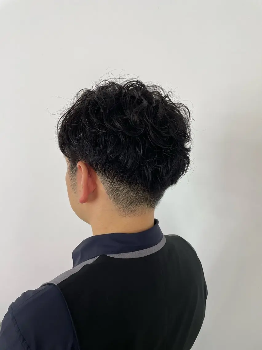 パーマ メンズ メンズパーマ カット パーマ MINAMO 韓国レイヤーのヘアスタイル