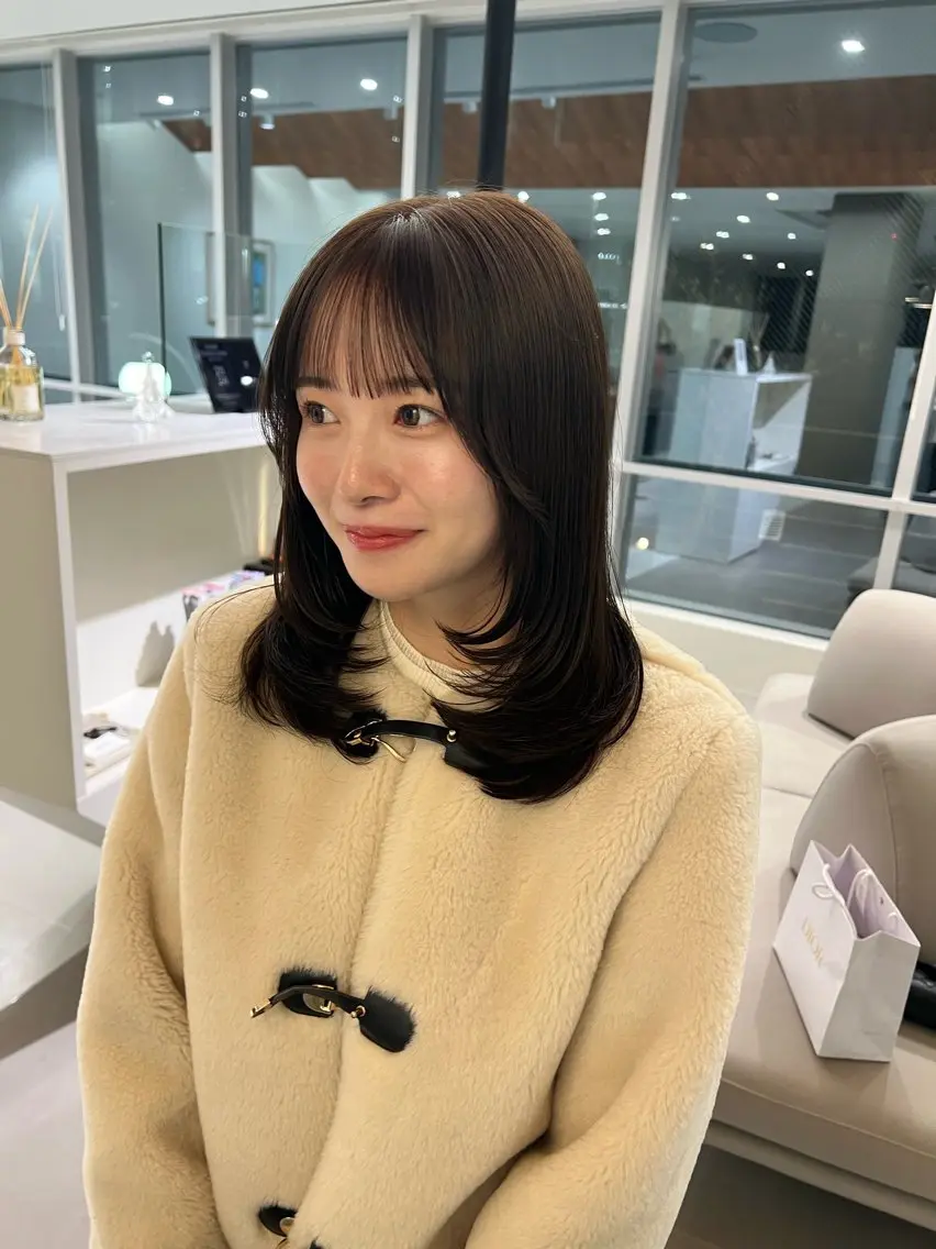 ミディアム カット ヘアカラー トリートメント 柔らかいカラー🎀 rinaのヘアスタイル