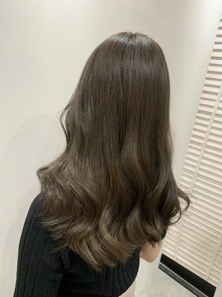 ロング ヘアカラー LITTLE _KATOのヘアスタイル