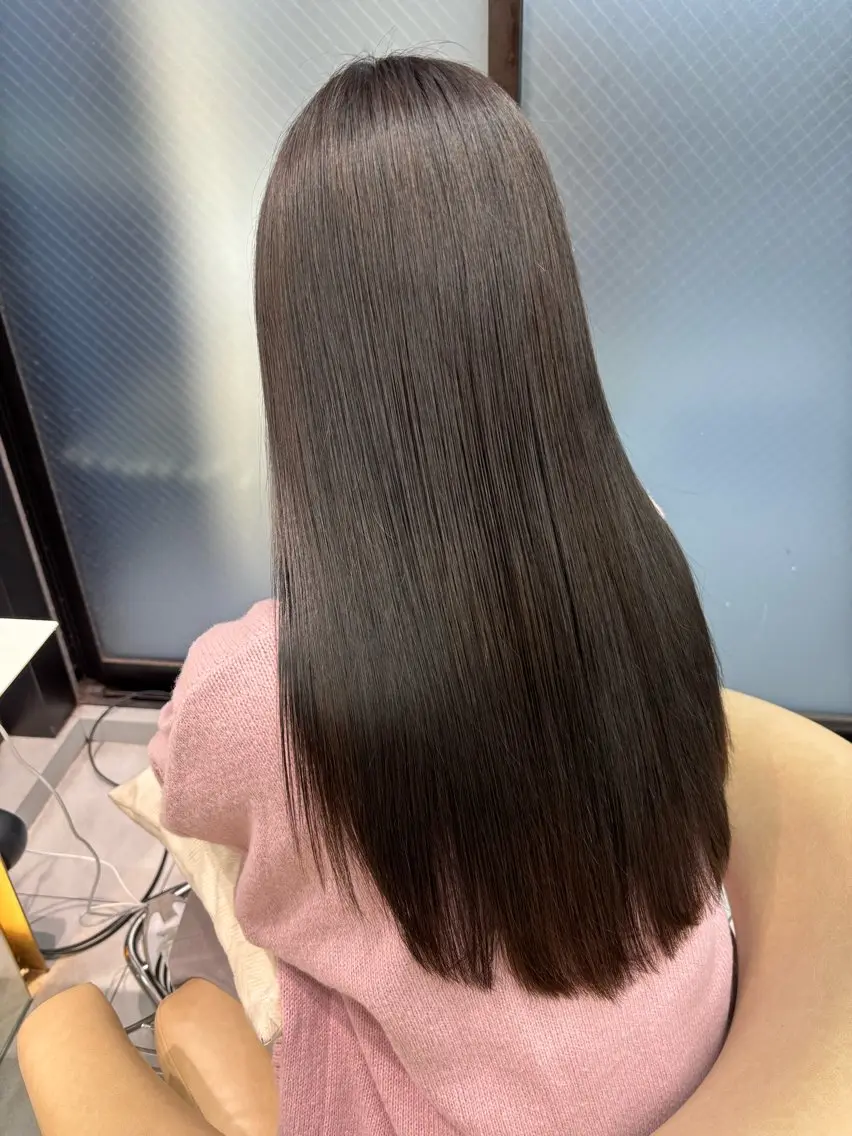 ロング カラー グレージュ あいり／艶髪 、透明感カラー🩶のヘアスタイル