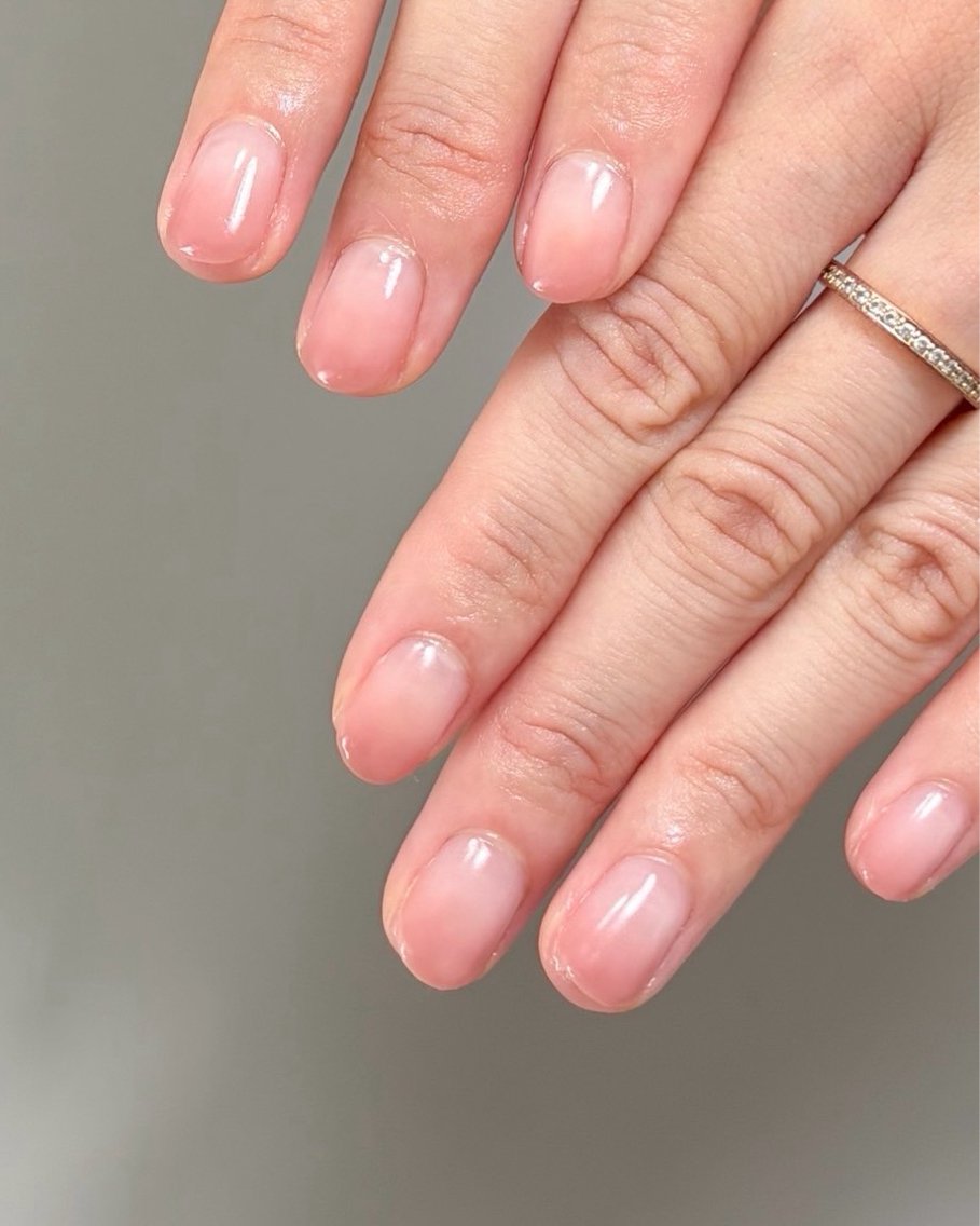 パラジェル使用【10月ネイル🍂定額の60%OFF→¥2,992💅】 ハンドカラグラ💅(クリアベースのみ)の写真