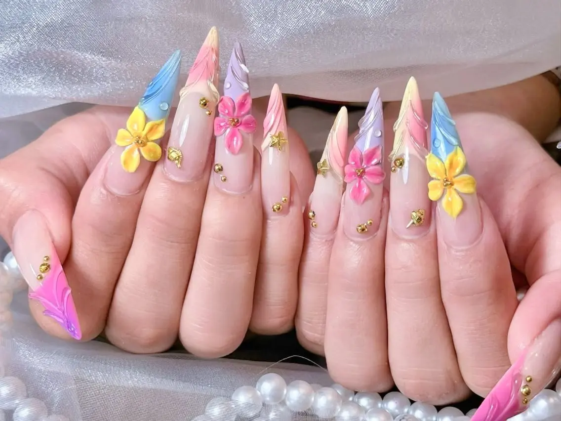 ネイル アートネイル ボルドー フレンチネイル ジェルネイル 氷ネイル・うるうるネイル ハンドネイル Yuki Nailsalonのネイルデザイン