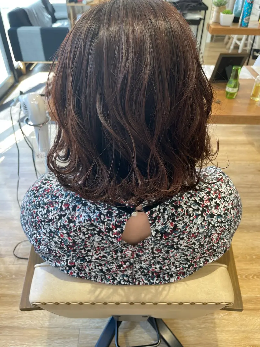 セミロング ボブ 外ハネヘア ボブカット 佐々木 祐太のヘアスタイル