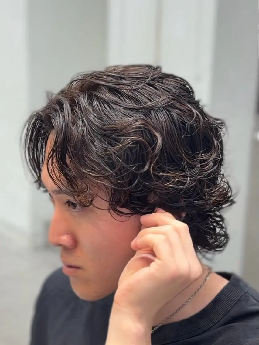 【骨格矯正カット+サーフカールパーマ】ラフでこなれた雰囲気を出したいならサーフカール🌊(メンズ限定)の写真