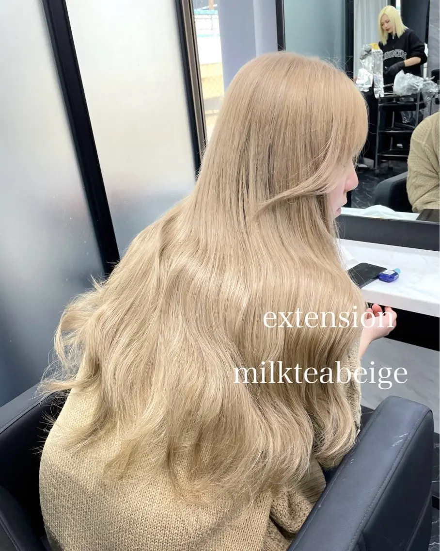 ロング カラー ヘアカラー エクステ エクステ🩵ブリーチ 韓国ヘア🩵KAEのヘアスタイル