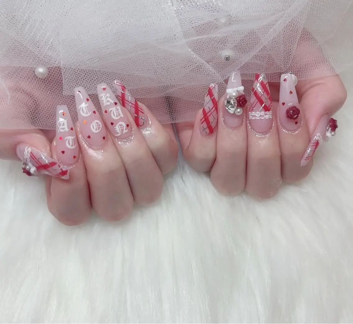 ネイル アートネイル グラデーション キラキラネイル ニュアンスネイル オフィスネイル ハンドネイル Amee Nail Salonのネイルデザイン