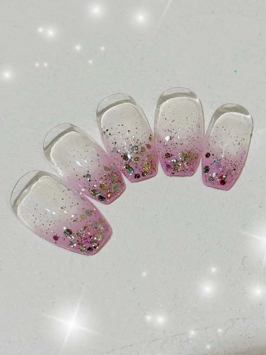 ネイル グラデーション ラメ(グリッター) ピンク シルバー ハンドネイル Dress Me Nail 鈴木のネイルデザイン