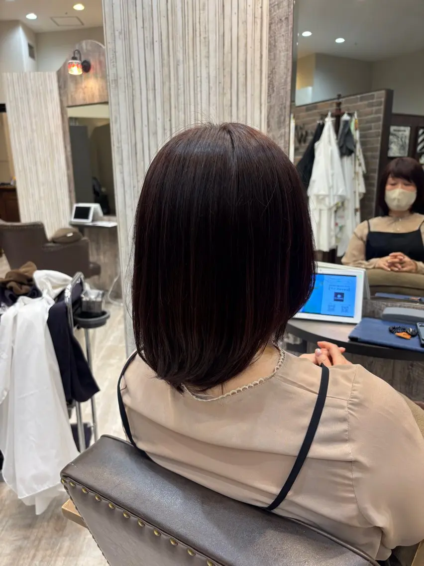 ミディアム ミディアムレイヤー レイヤーカット カット 加藤 優子のヘアスタイル