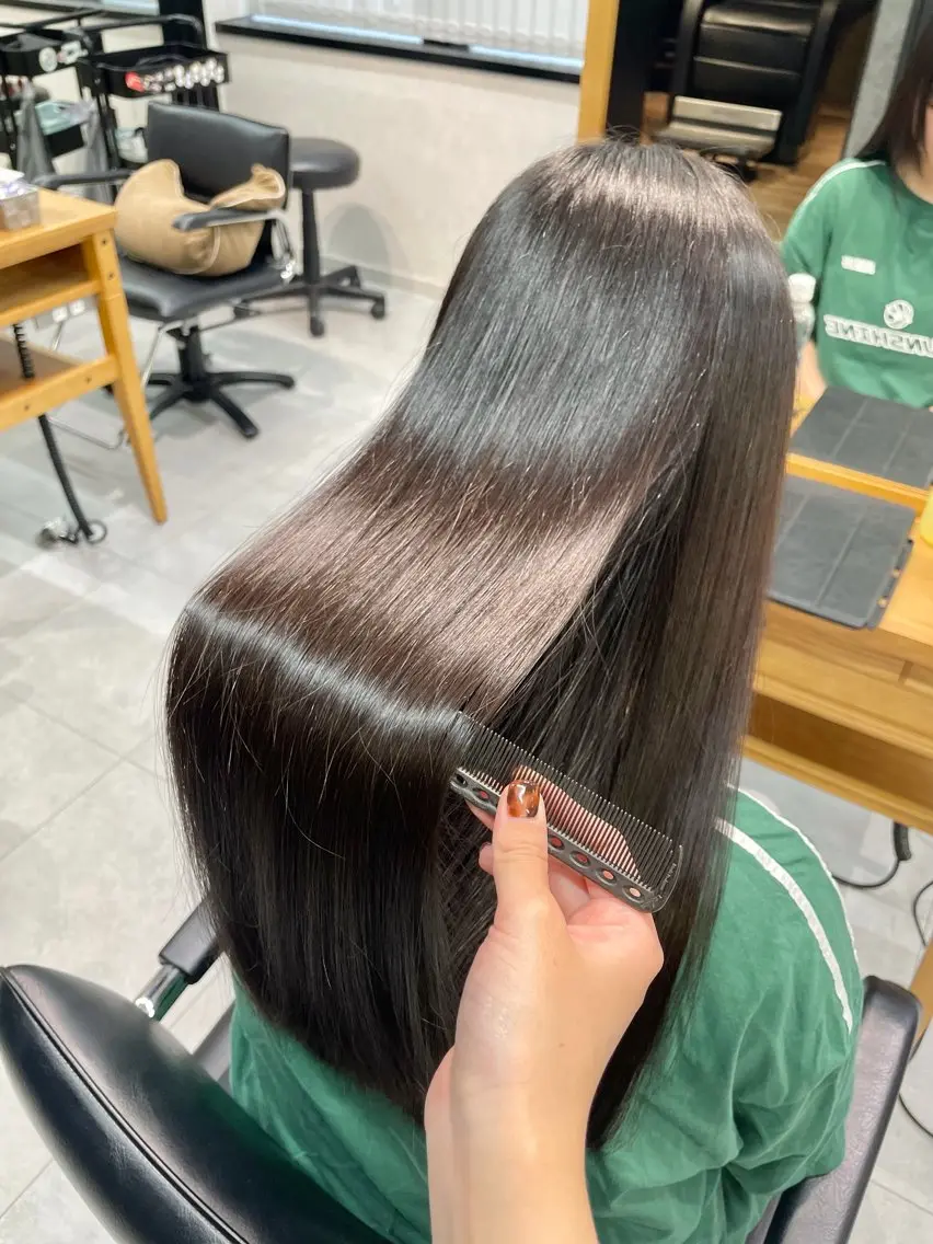 ロング カラー 髪質改善 カット ヘアカラー トリートメント ✨横須賀髪質改善✨️ 加藤 百音のヘアスタイル