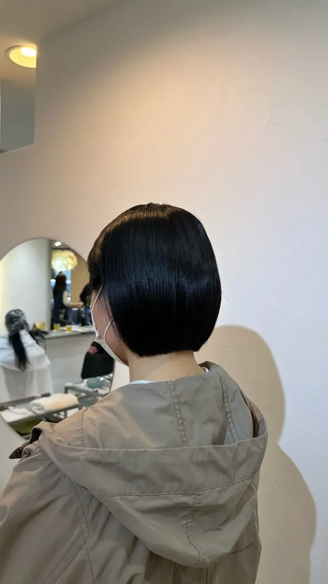 ショート カラー ボブ くせ毛 enrichミヤモト ヒロヤのヘアスタイル
