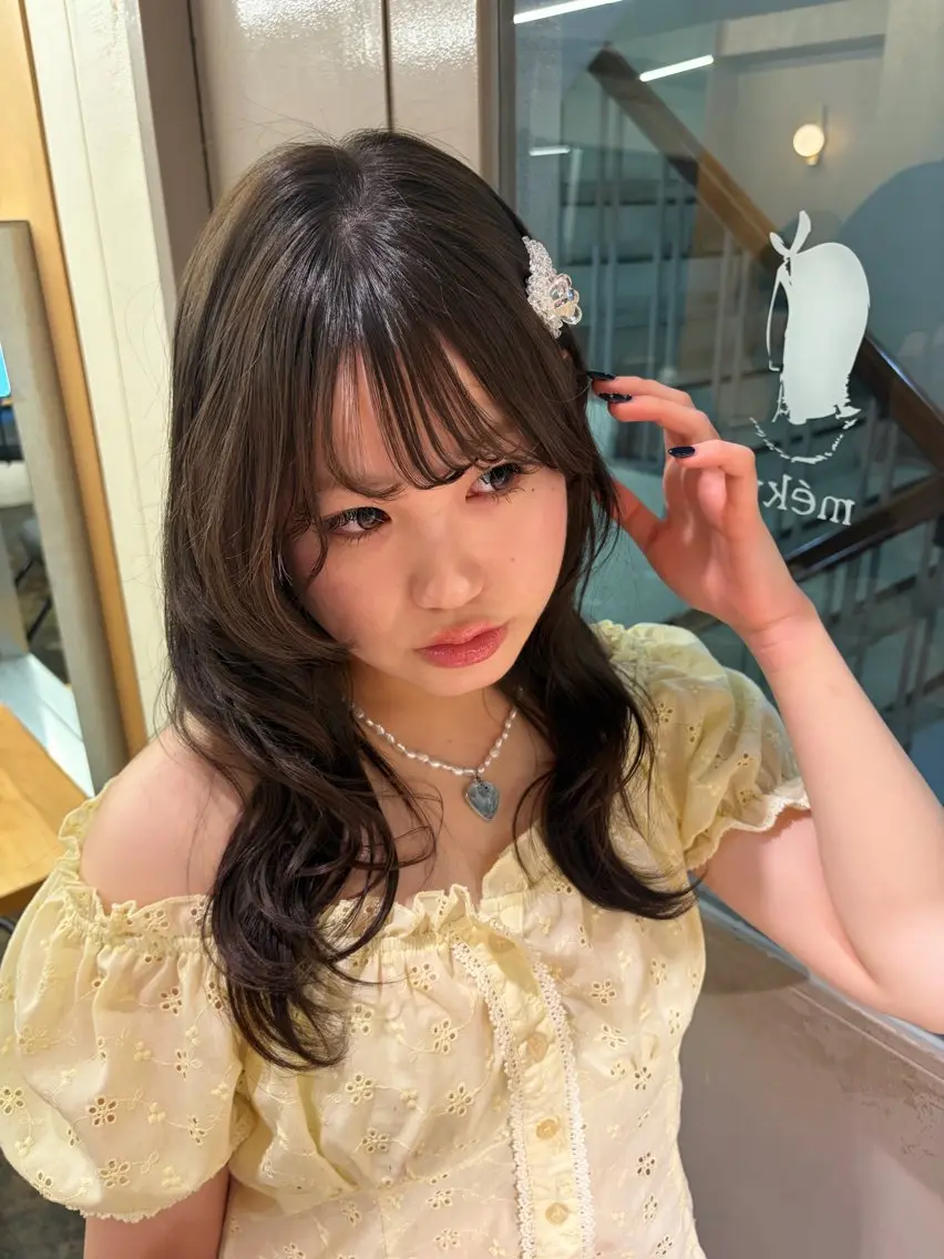 セミロング カラー Hana🤍 韓国うる艶ヘアのヘアスタイル