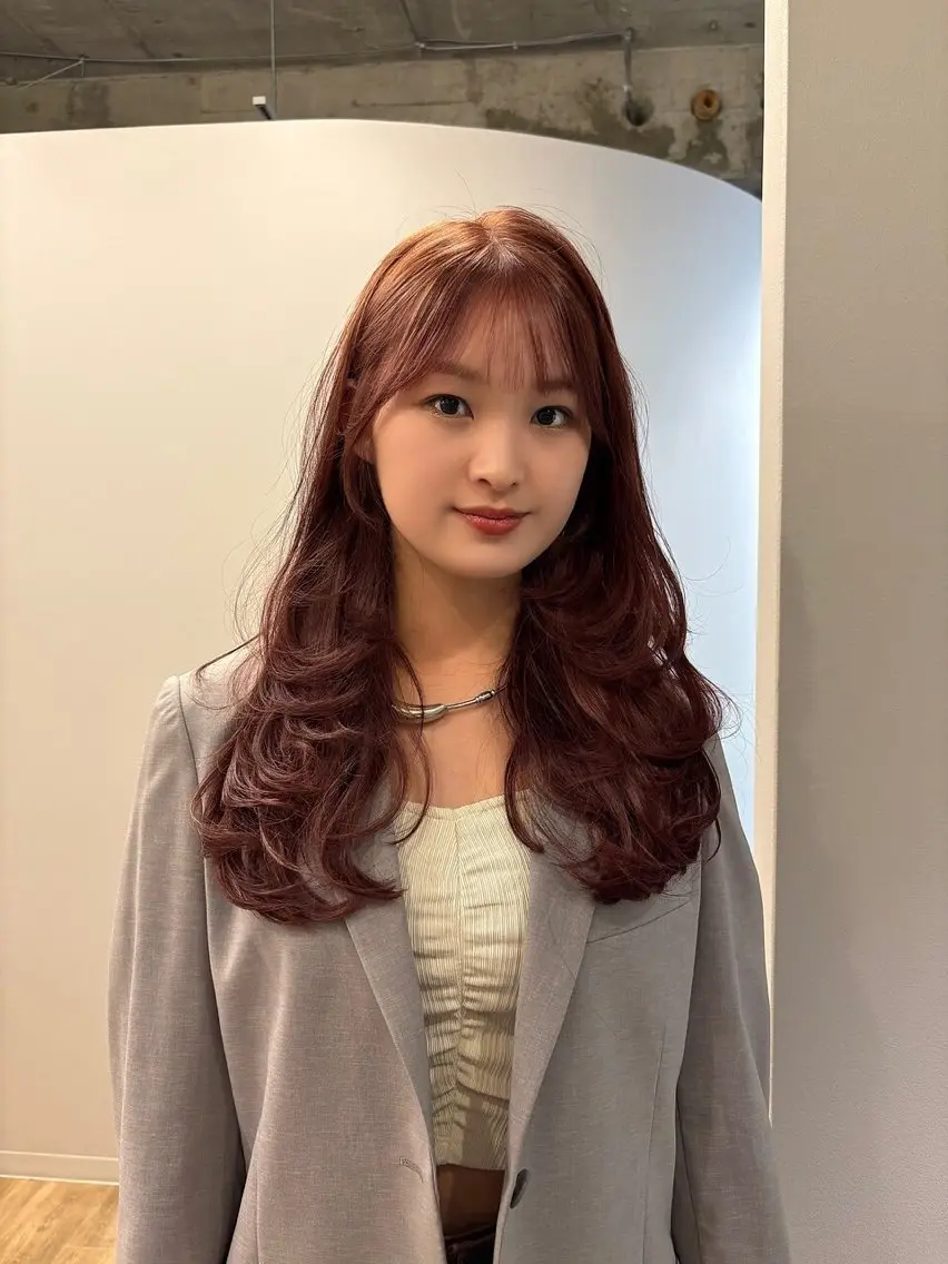 ロング カラー カット ヘアカラー トリートメント 足立 七彩のヘアスタイル