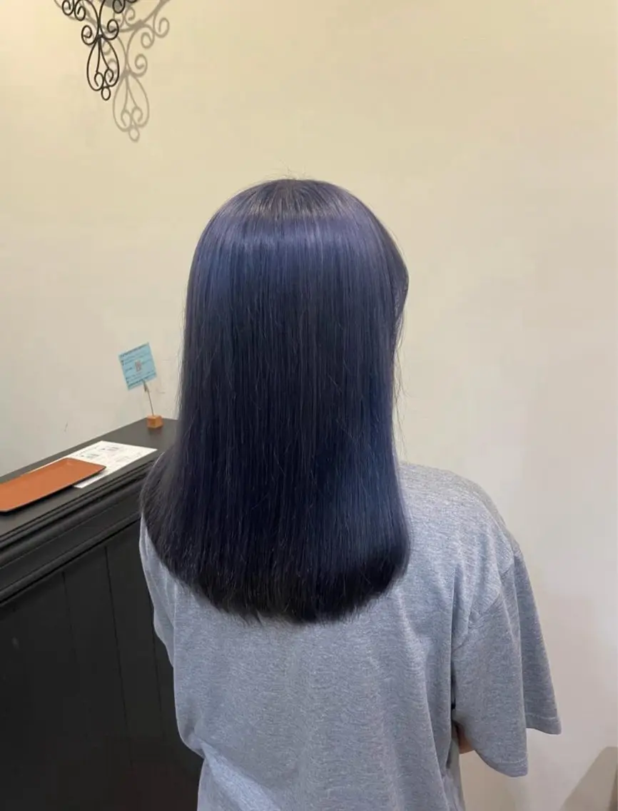 ミディアム カラー 松尾 遥花のヘアスタイル
