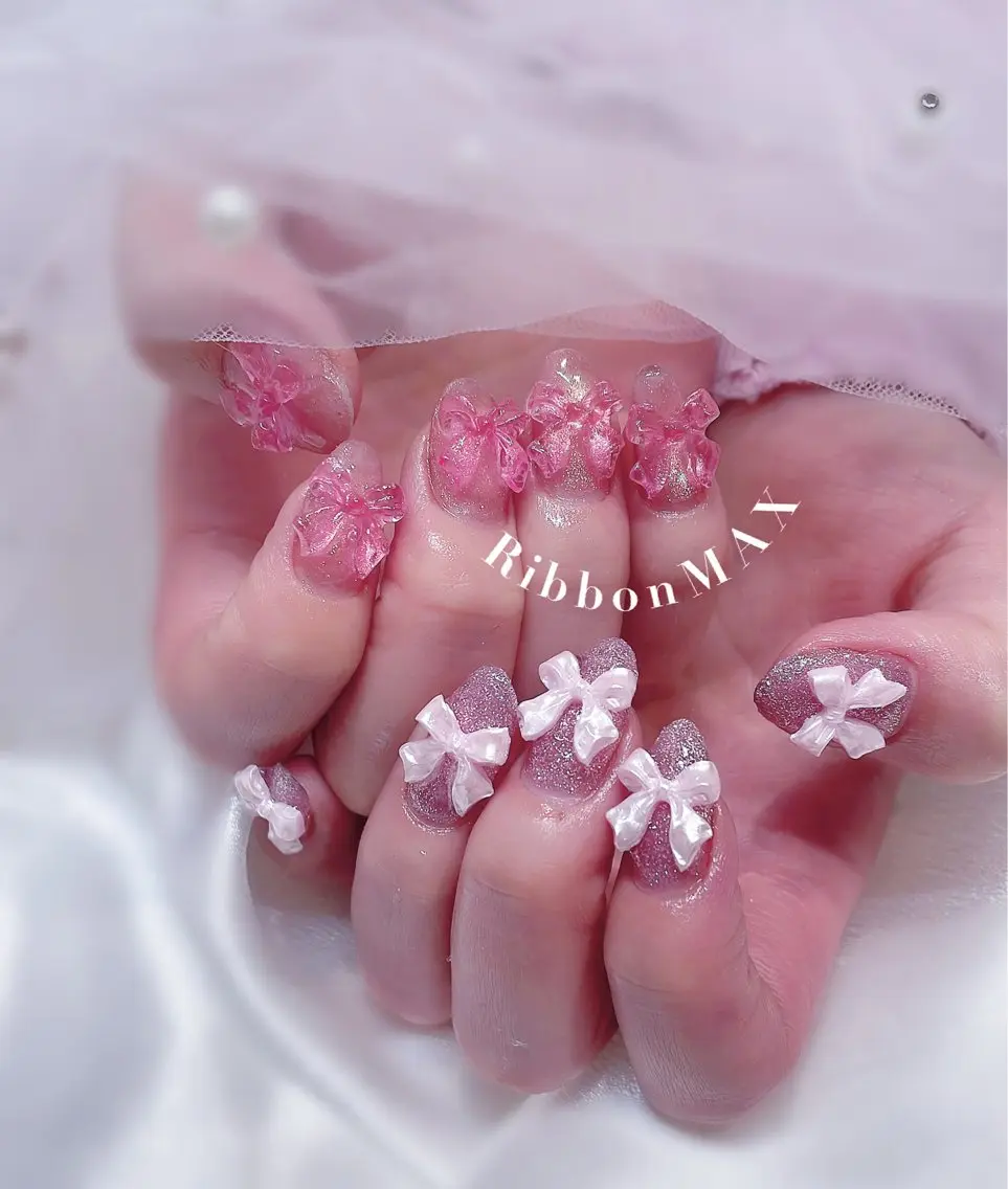 ネイル ️🫧もこ オタク×ワンホン🫧のネイルデザイン